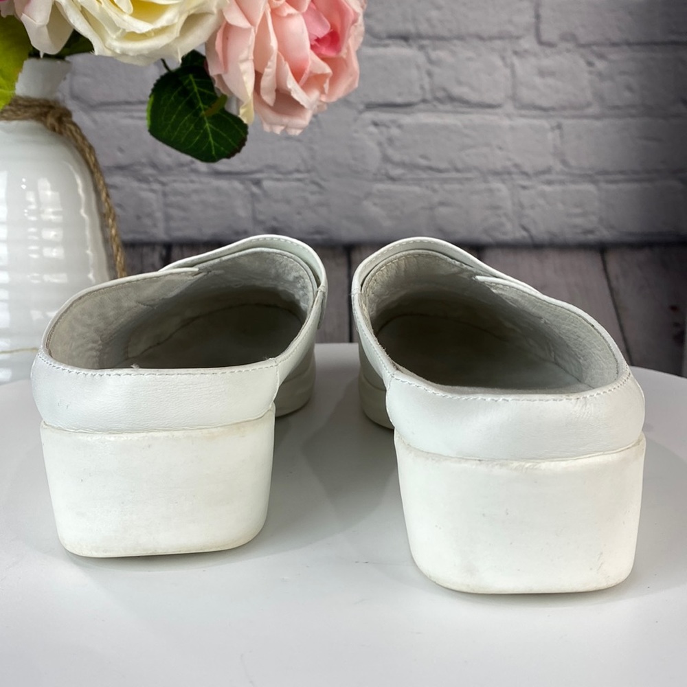 PROPET White Leather Slip On Mules - Picture 5 of 17